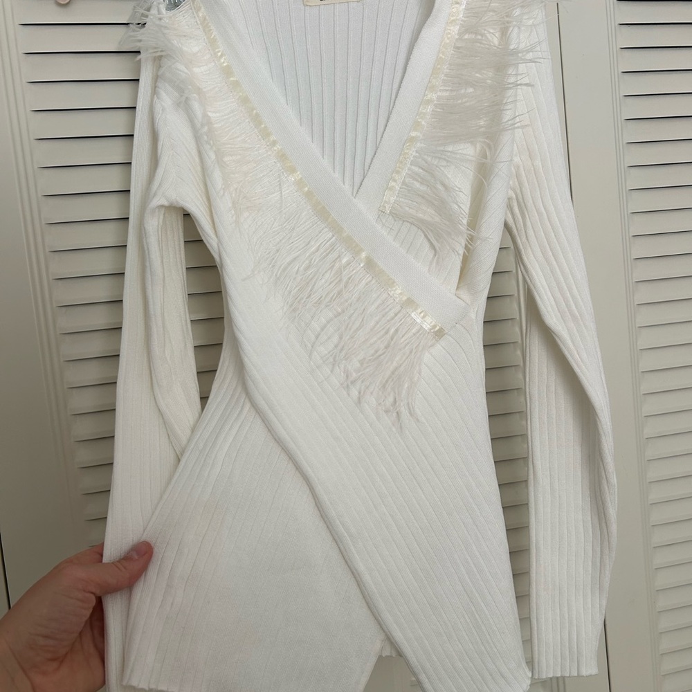 Elegant White Sweater with Feather Detail